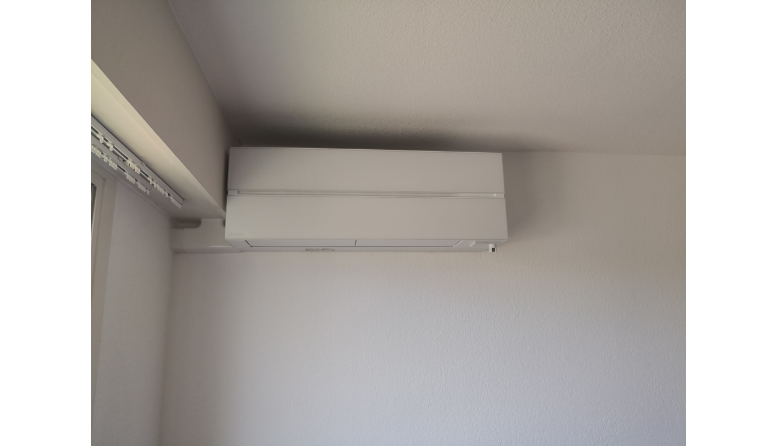 Installation climatisation MITSUBISHI ELECTRIC MSZ-LN25 DESIGN DE LUXE par SARL RATTO ET FILS à Menton
