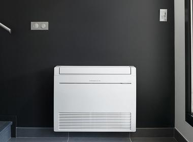 climatiseur console De Luxe mitsubishi electric avec sa télécommande