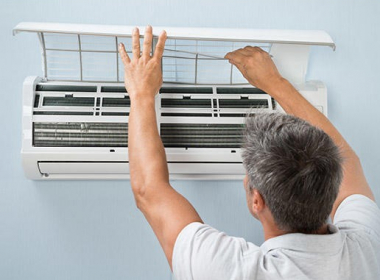 Nettoyer sa climatisation : ce qu'il faut absolument faire
