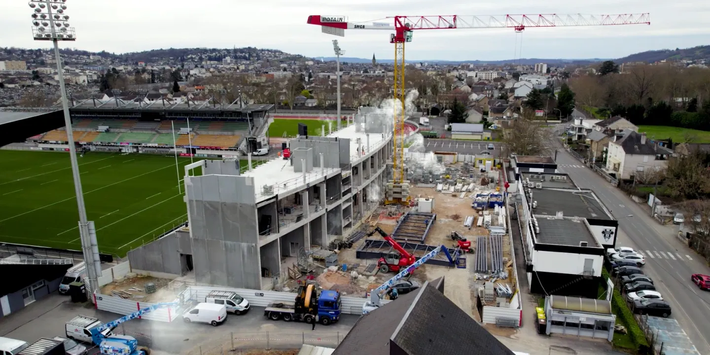 Chantier de la contruction de la tribune nord