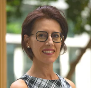 Christelle Van Nieuwenhove - Portrait 300x300 claire.png