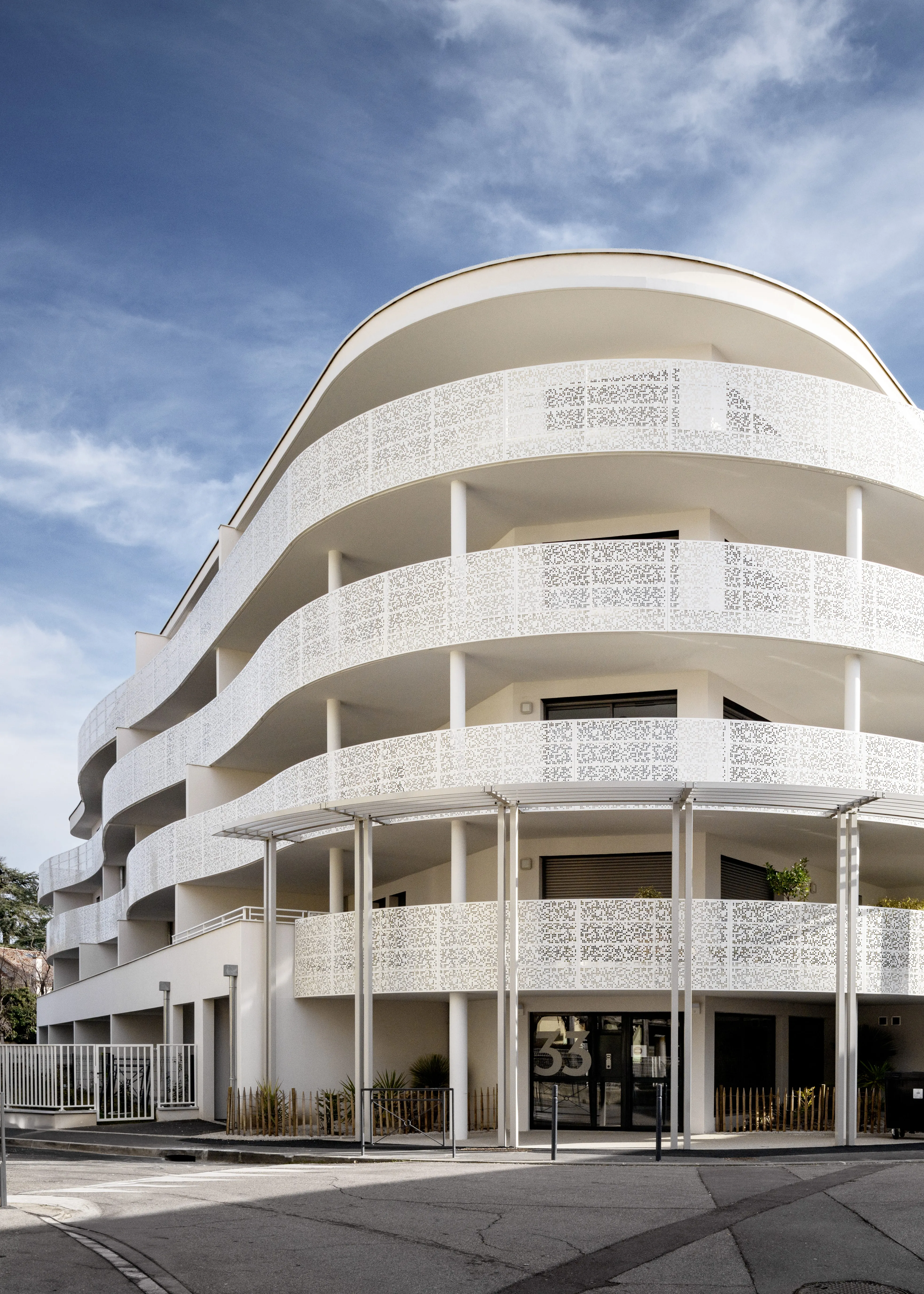 Vue globale de la façade extérieure