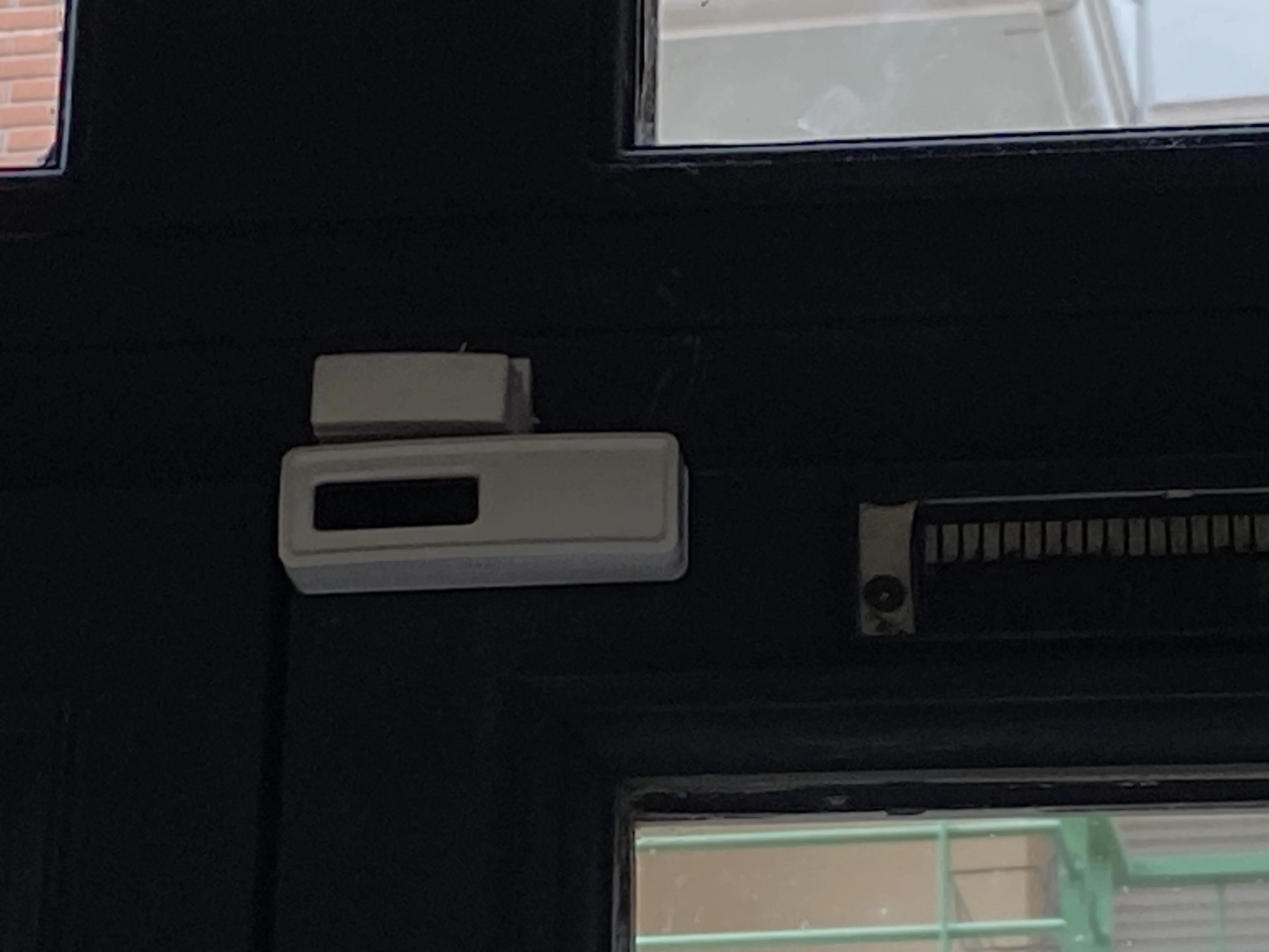 T3D25 - LE VILLAGE BY CA - Contacteur