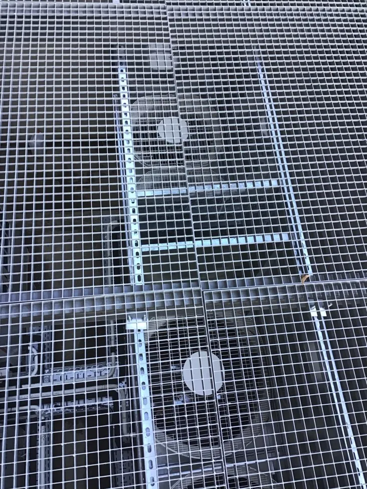 T3D25 - LE VILLAGE BY CA - Groupes extérieurs