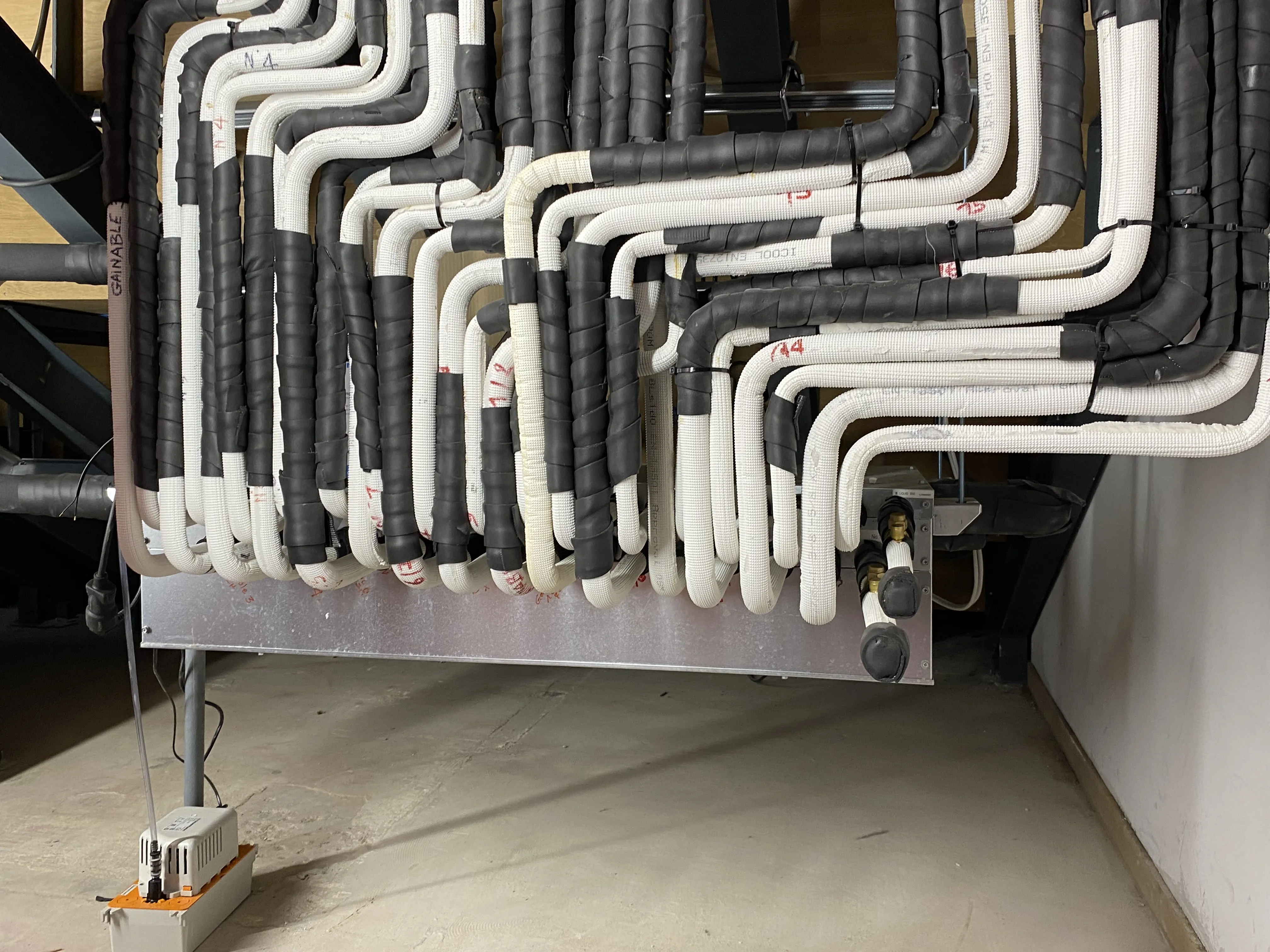 T3D25 - LE VILLAGE BY CA - Technique 2