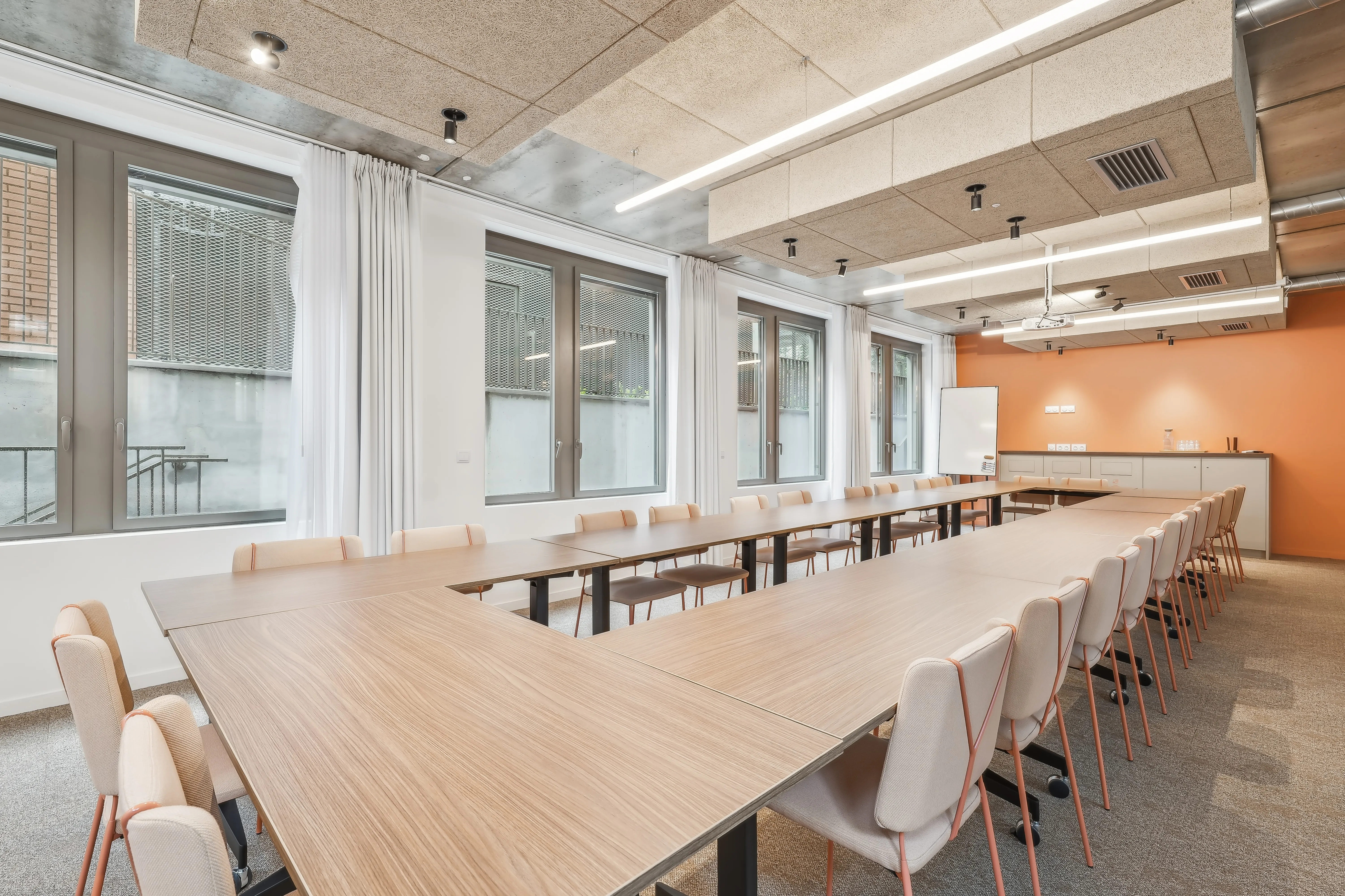 Grande salle de réunion