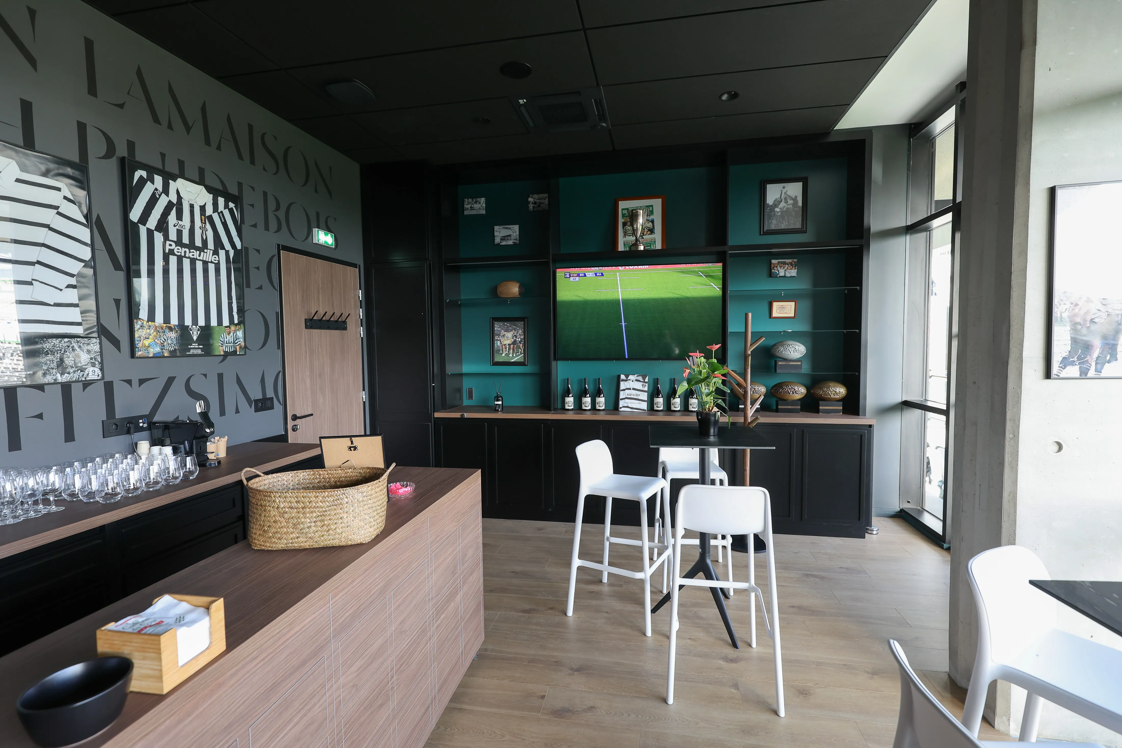 Salon tribune nord