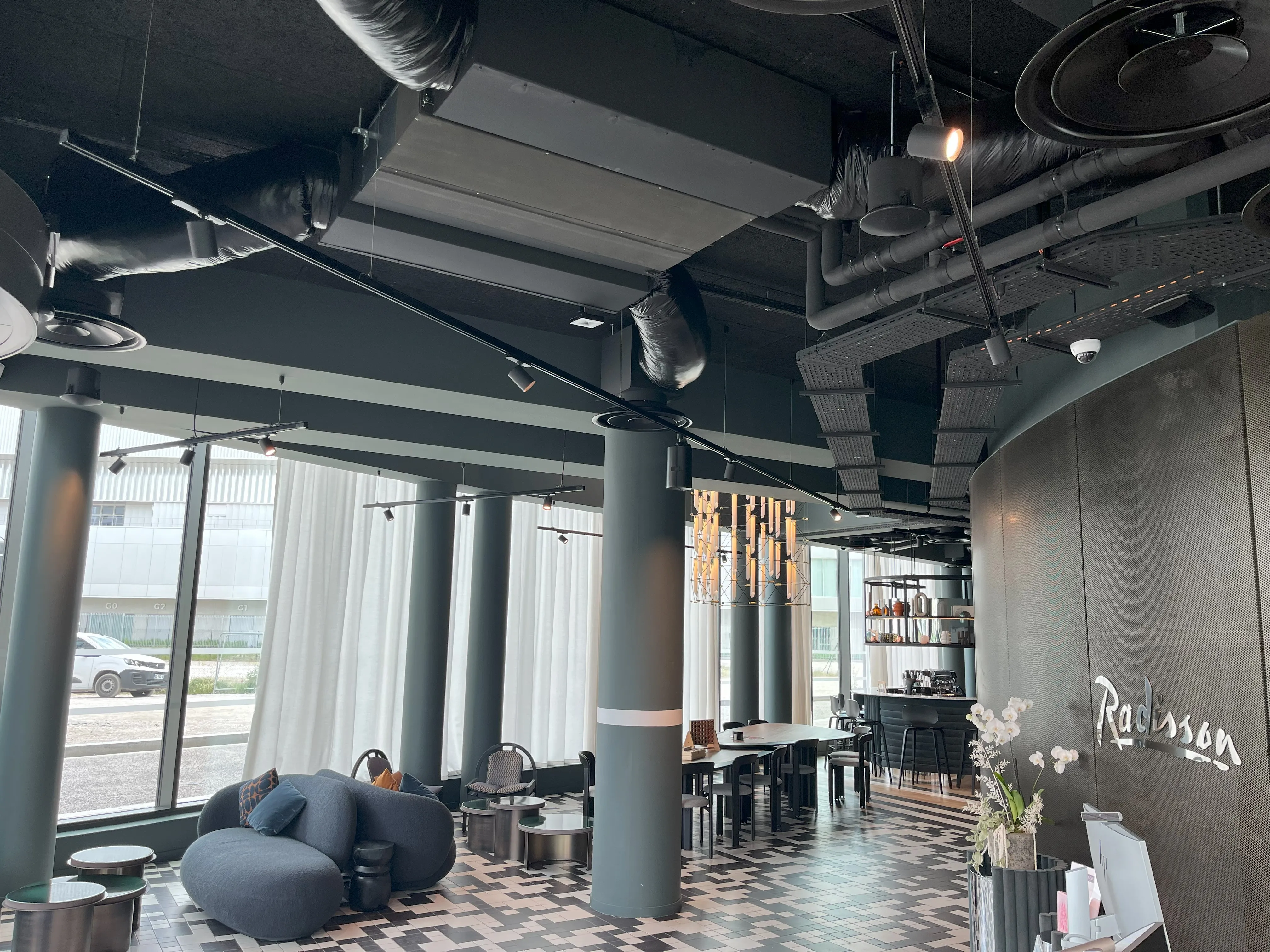 Accueil à l'entrée, au RDC.