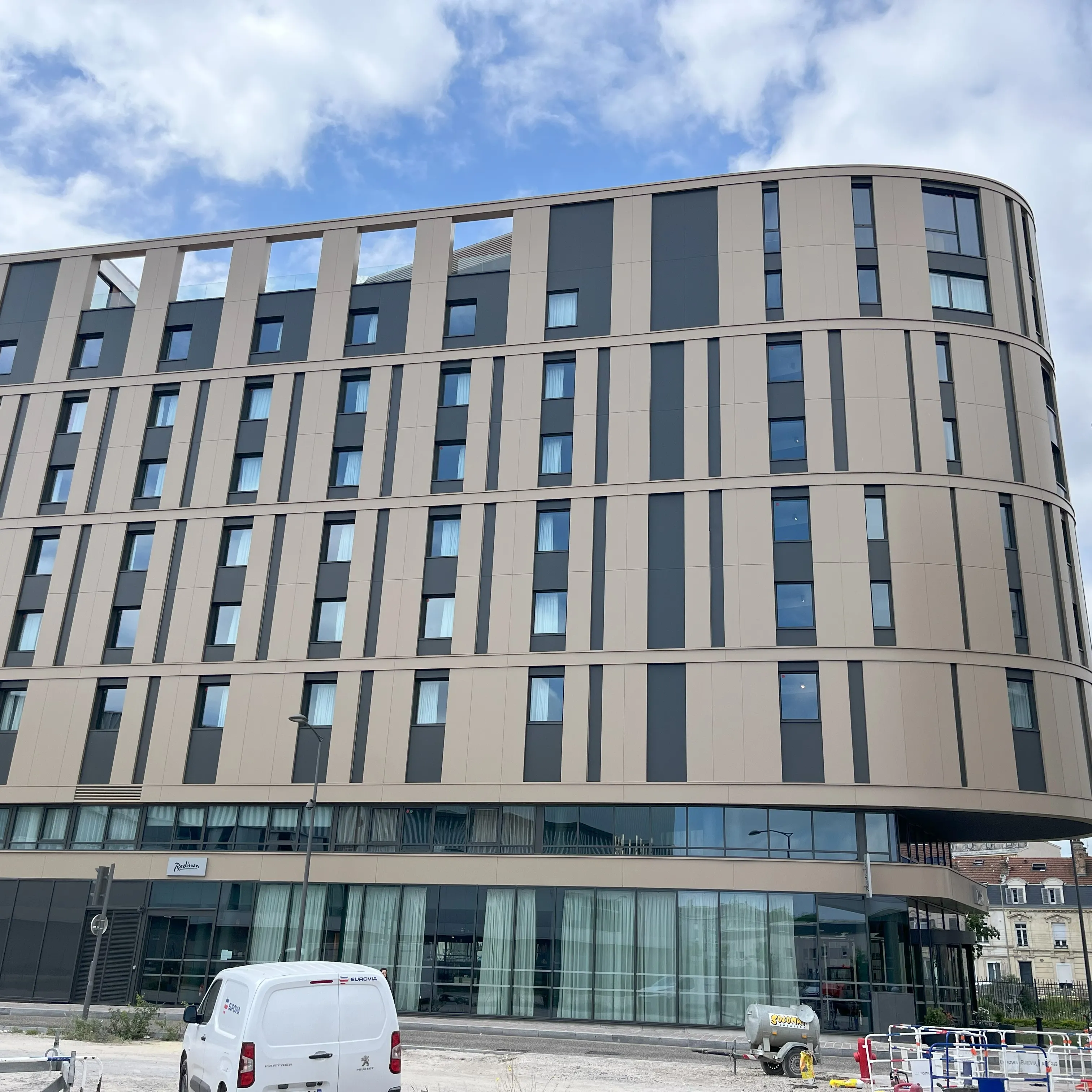 Vue extérieure latérale