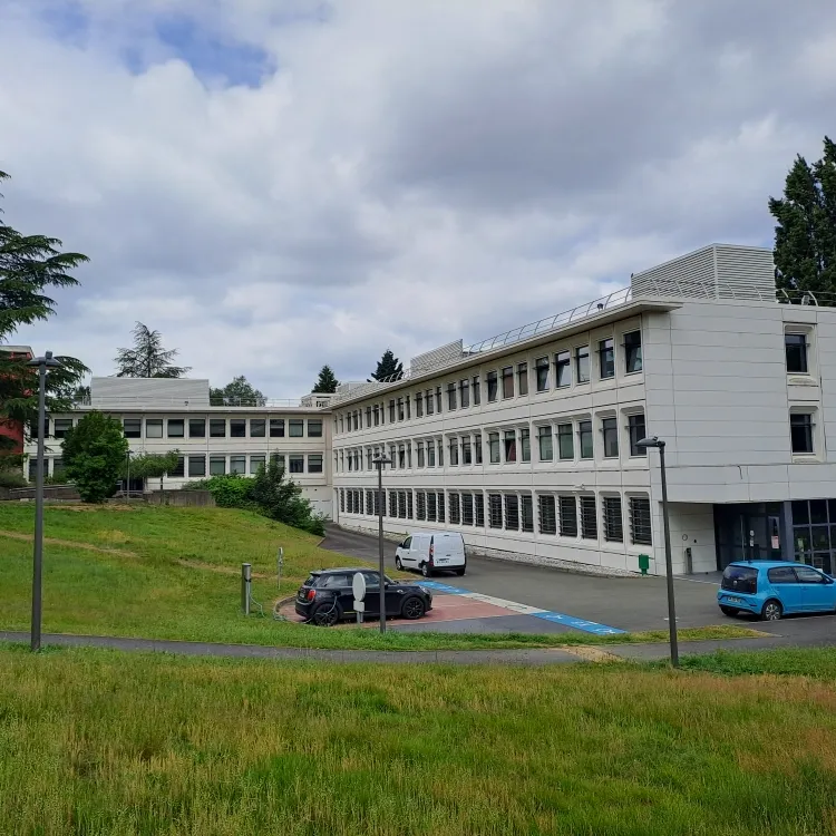 Vue extérieure depuis la rue