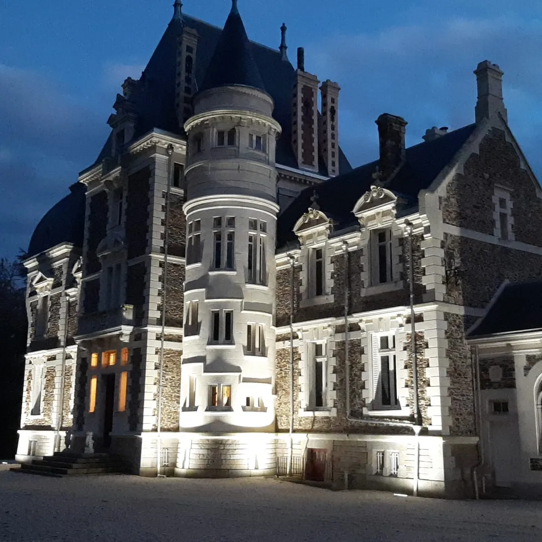 T3D25 - CHATEAU MONTREUIL - Communication.jpg