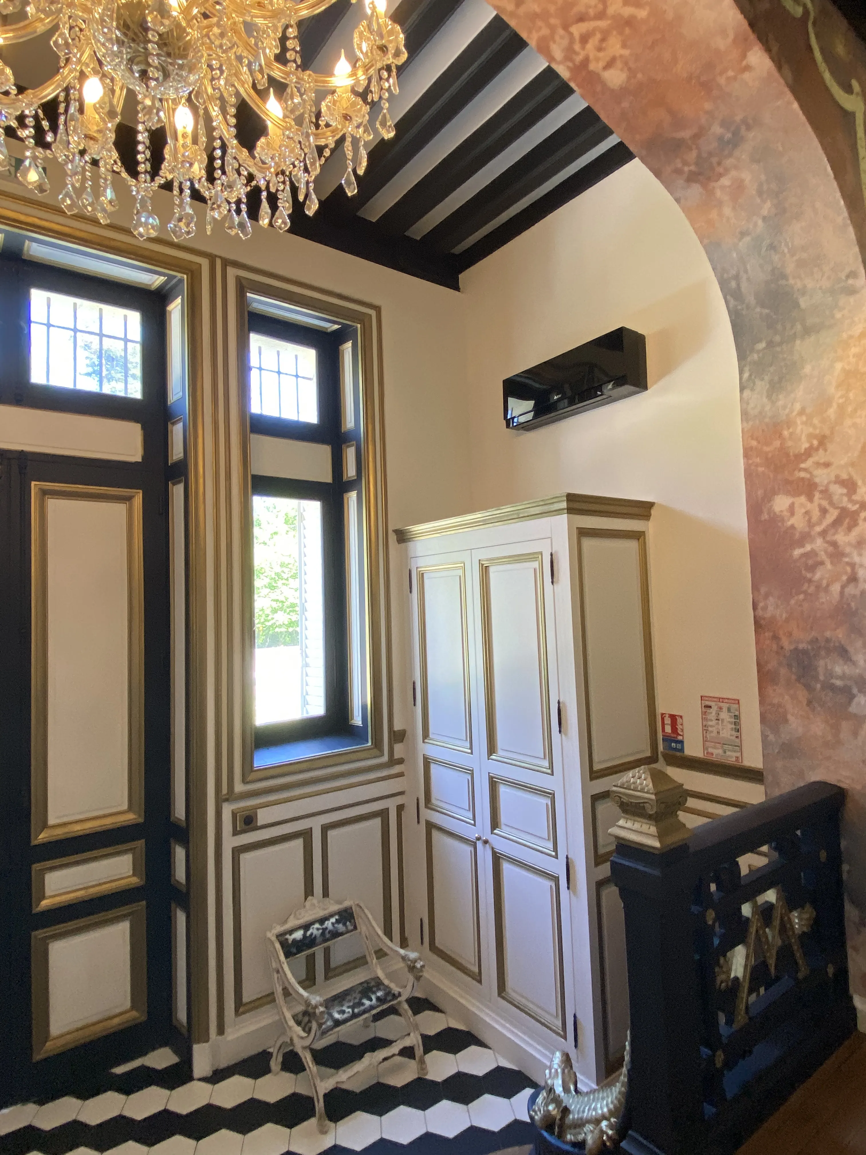 T3D25 - CHATEAU MONTREUIL - Vue produits entré.jpg