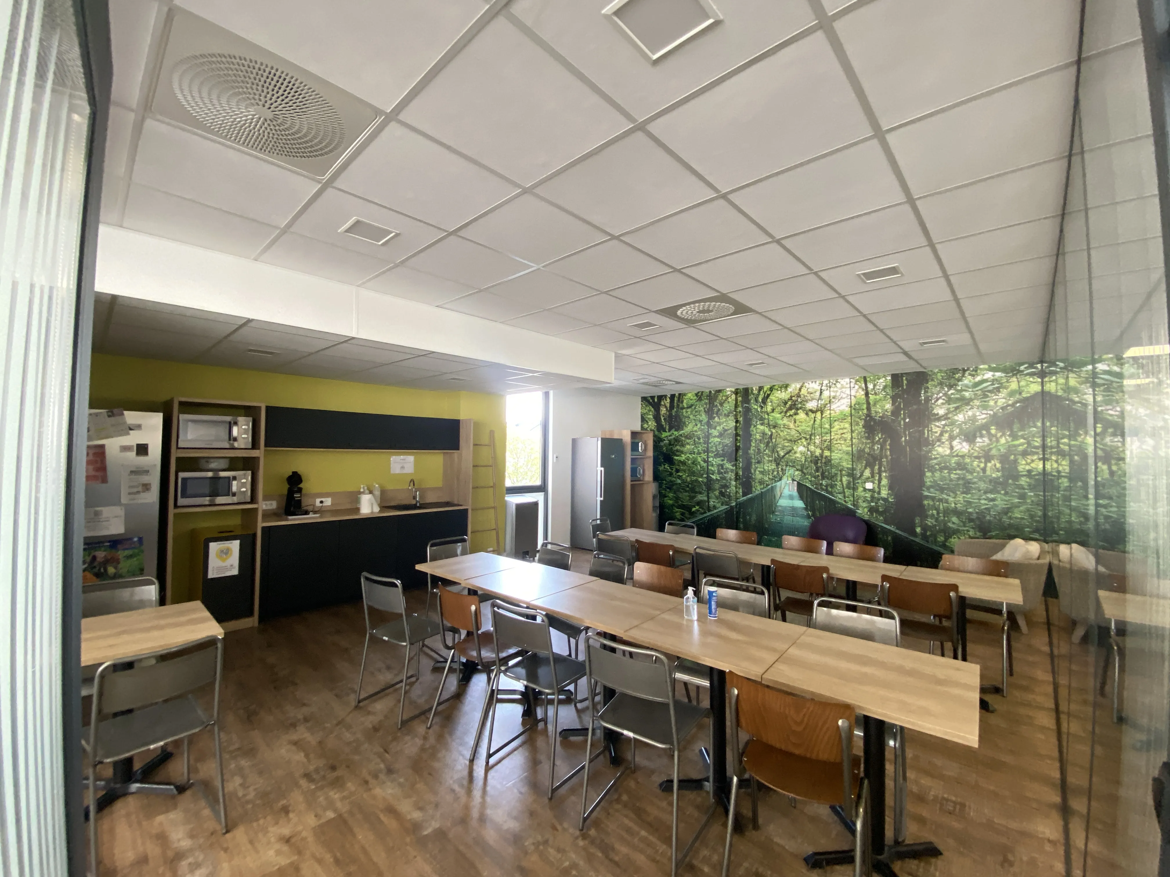 T3D25 - AROBASE  - Cantine.jpg