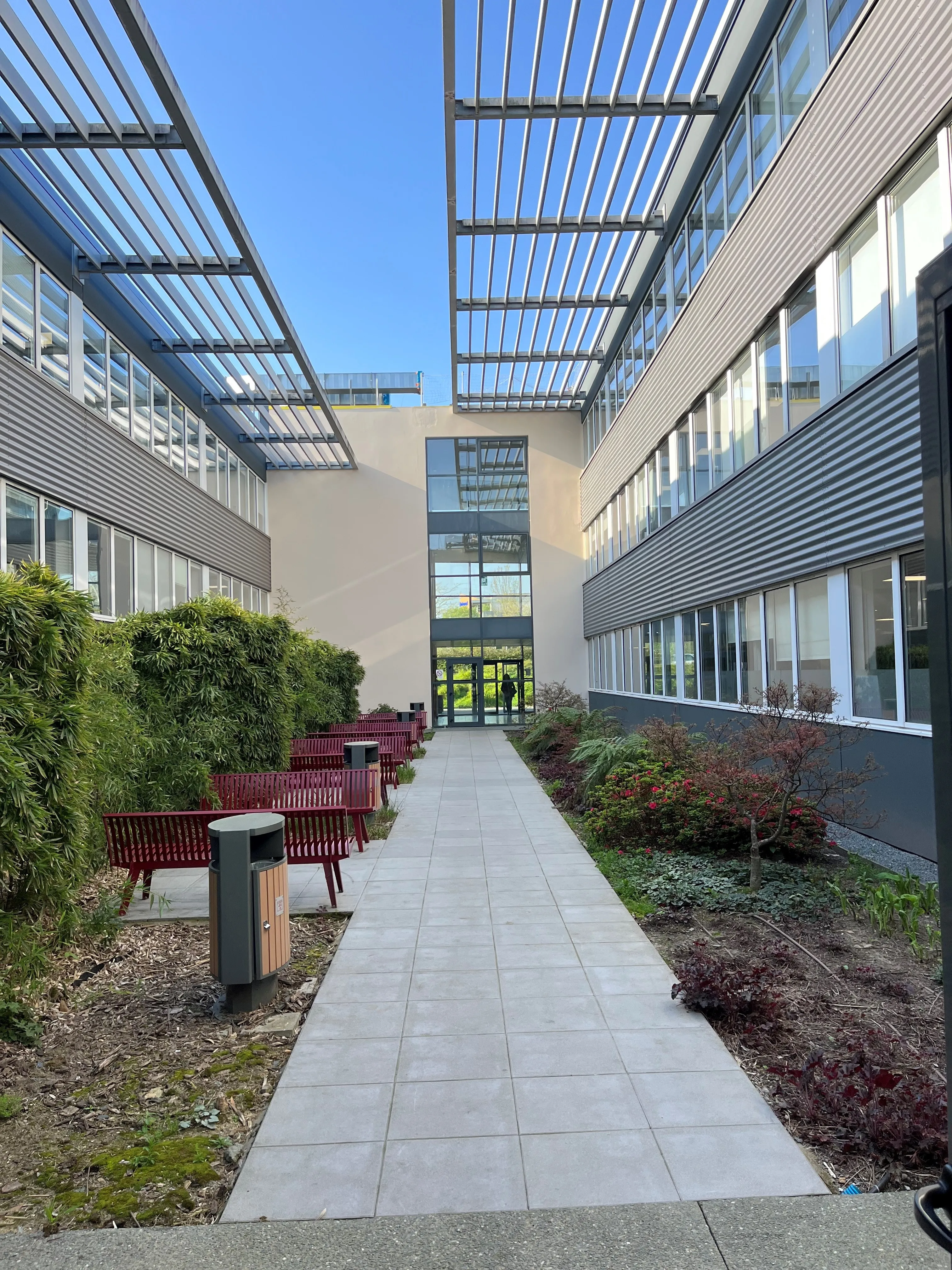 T3D25 - AROBASE  - Patio.jpg