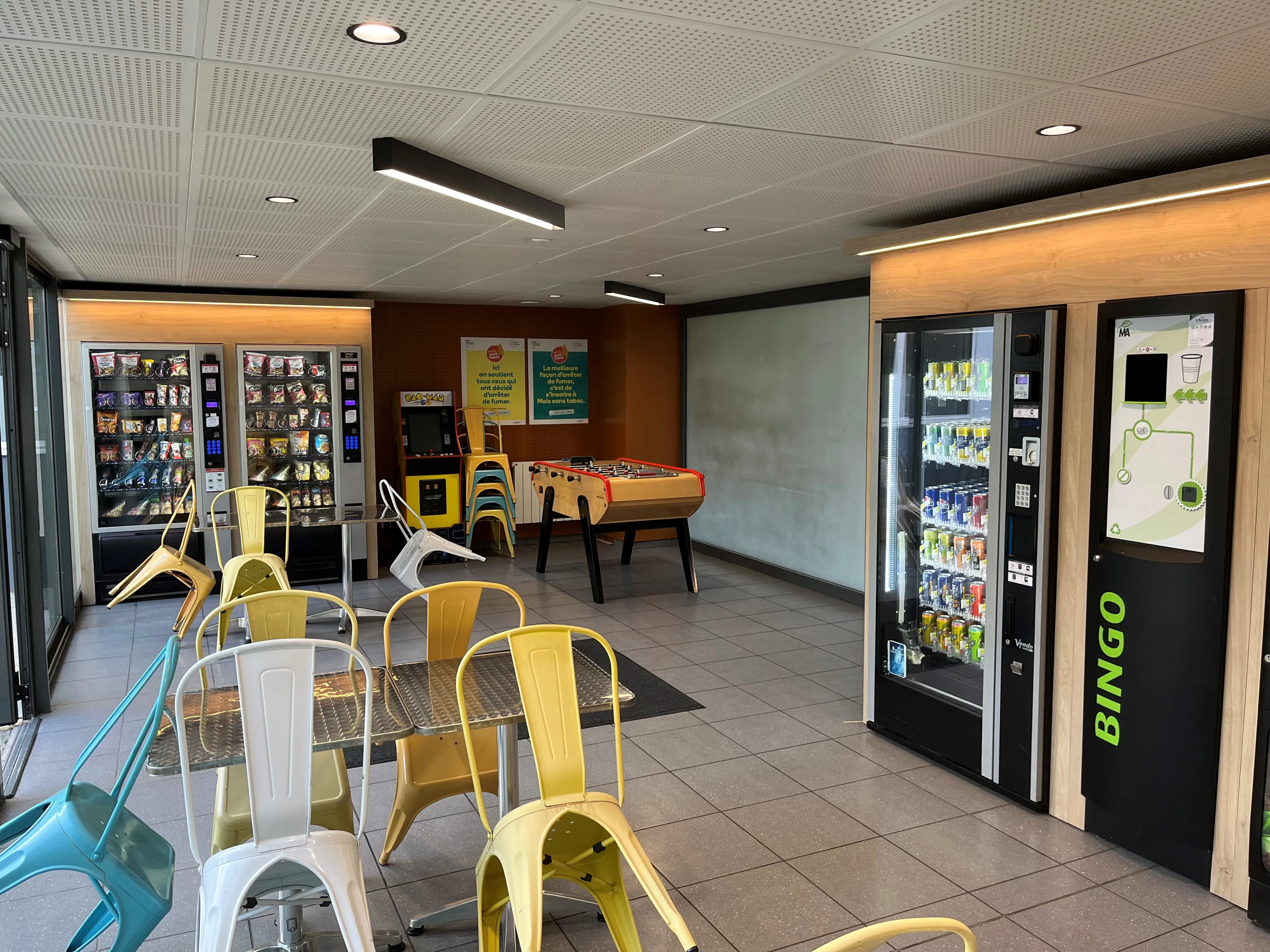 T3D25 - AROBASE  - Salle de pause.jpg