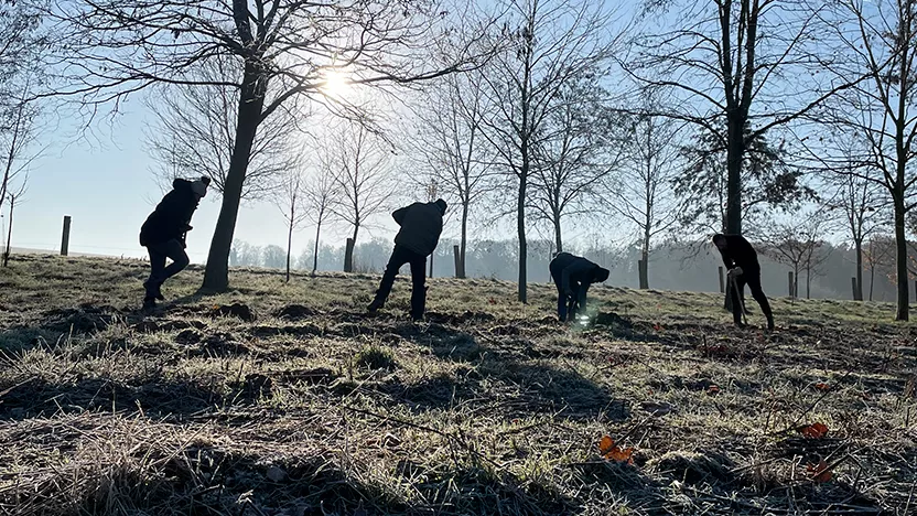 Reforestation à chars par l'équipe Mitsubishi Electric