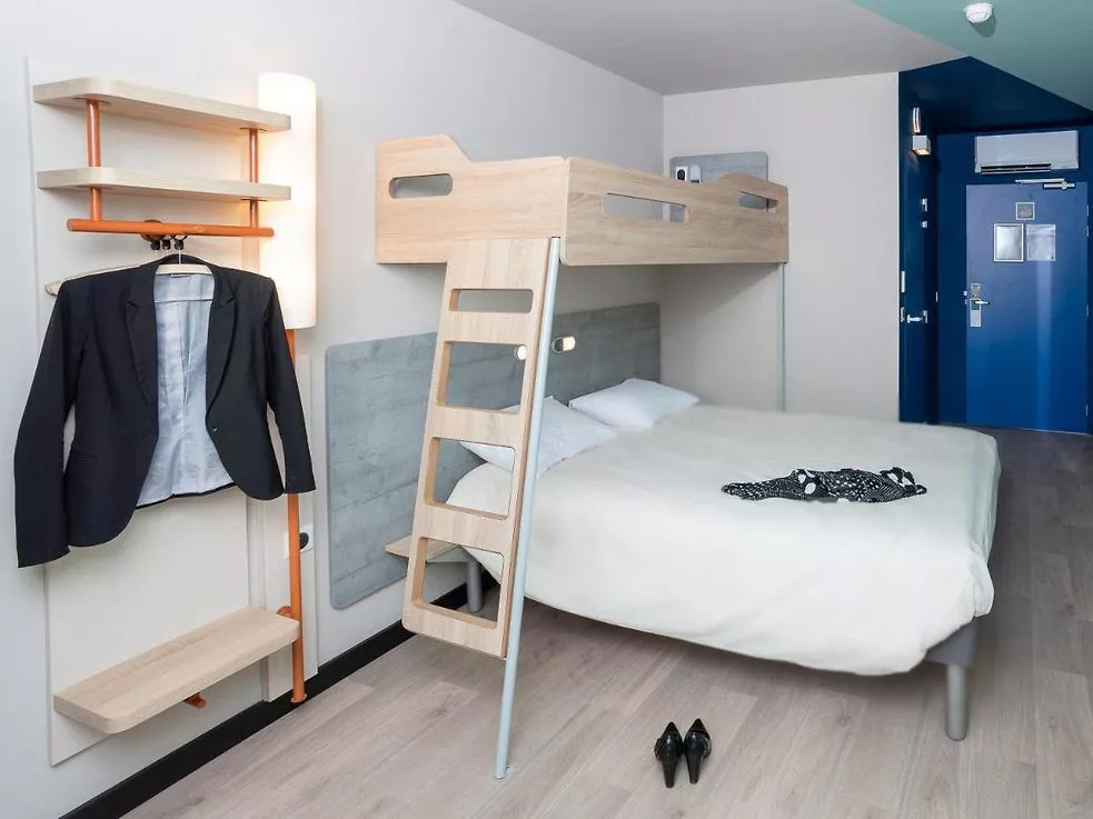 Ibis Budget Chateaubernard