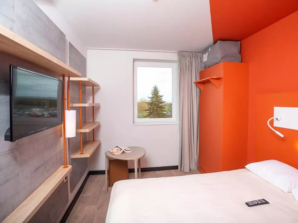 Ibis Budget Chateaubernard