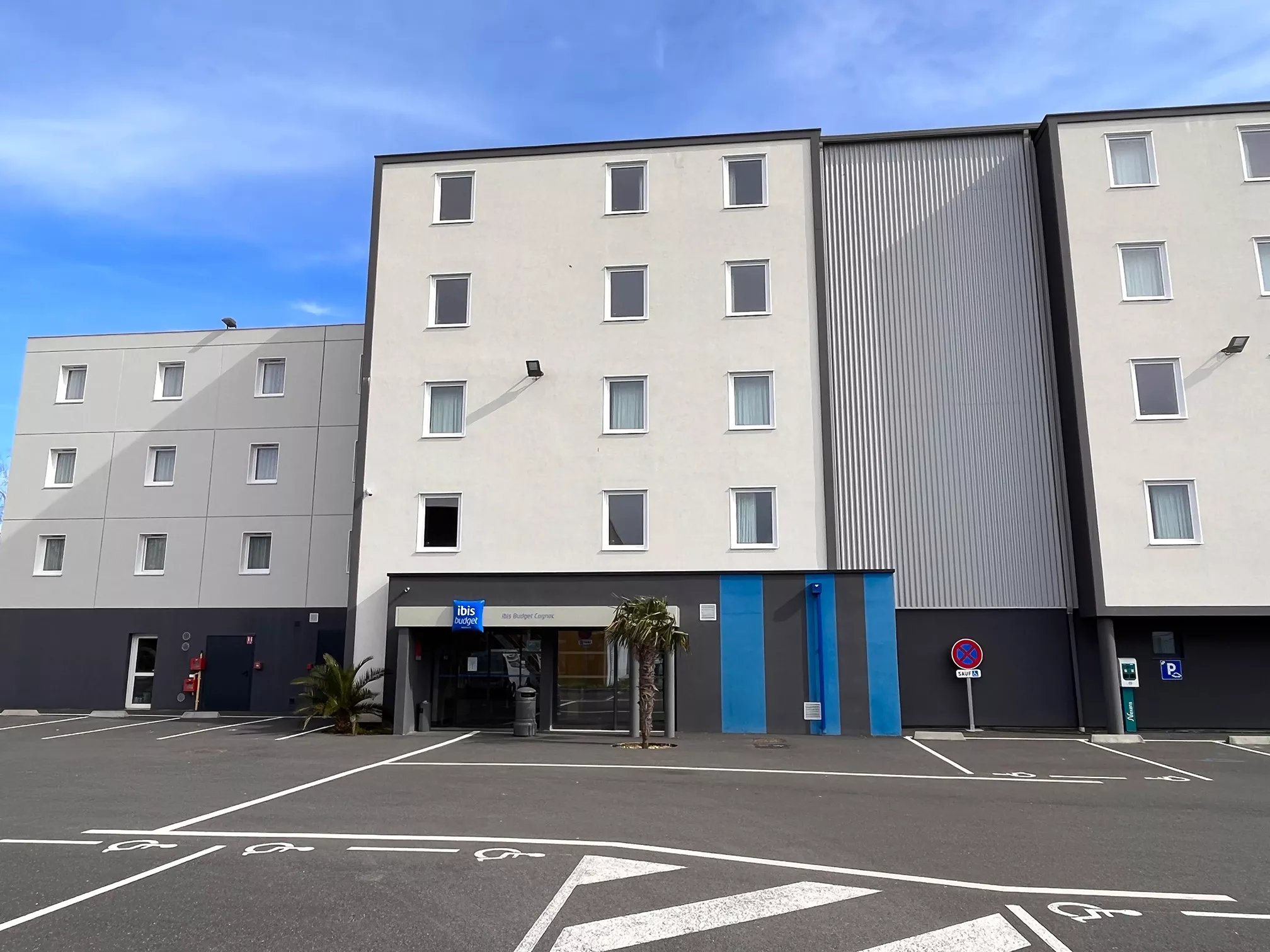 Ibis Budget Chateaubernard