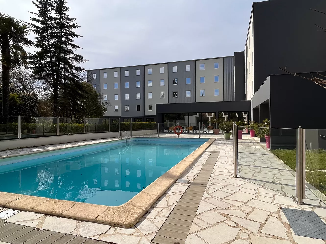 Ibis Budget Chateaubernard