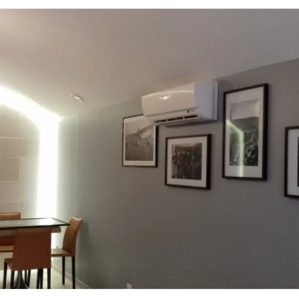 Salle de dégustation dans le vignoble champenois