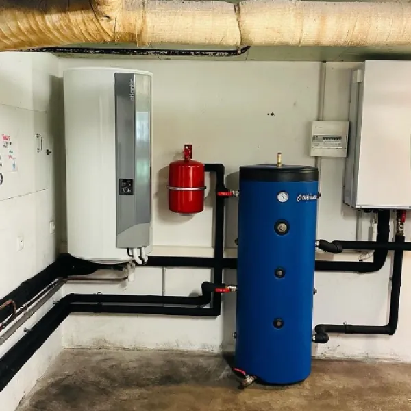 MITSUBISHI ZUBADAN. MITSUBISHI ZUBADAN.