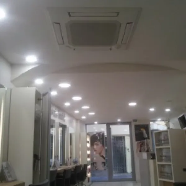 Installation d'une cassette PLA Mitsubishi dans un salon de coiffure, à Perpignan (66000) Installation d'une cassette PLA Mitsubishi dans un salon de coiffure, à Perpignan (66000)